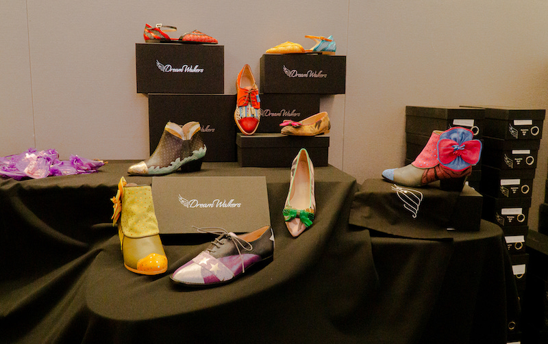 This year's Shoe Partner of the event was DreamWalkers Shoes. A new company led by two women. Their creations are inspired in powerful women and women's stories. They added a creative touch to our day.