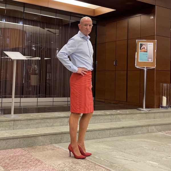 Mark Bryan defying stereotypes with red shoes, celebrating #RedShoeTuesday